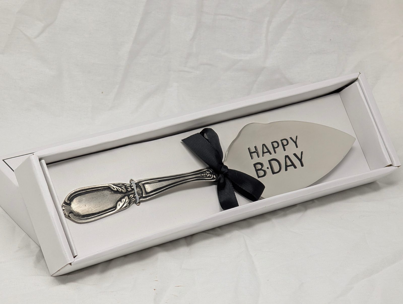 Happy Birthday Cake Server — Boxed — vintage relic from Dedstok Relics