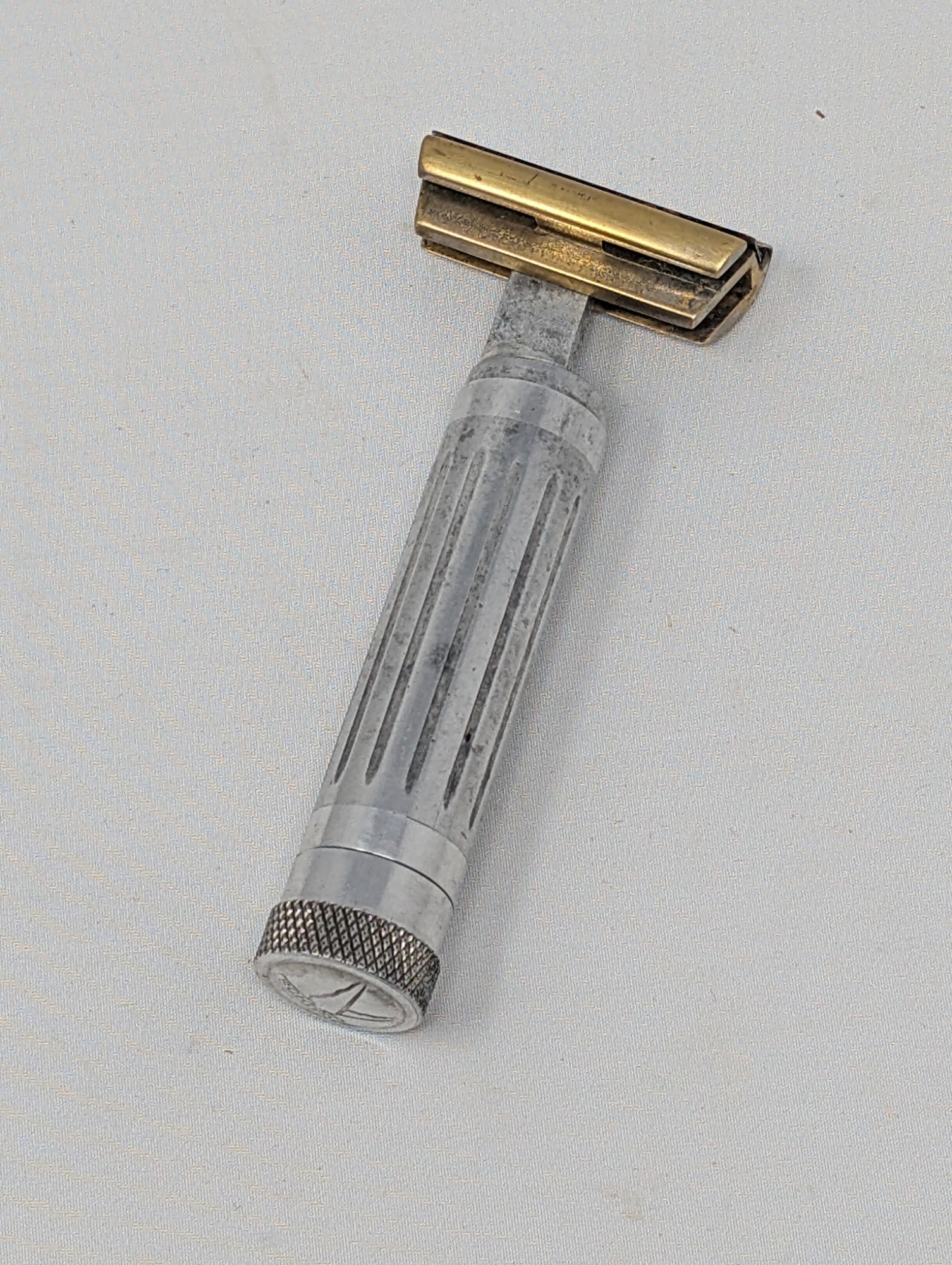 Mid-Century Foldable Safety Razor — vintage relic from Dedstok Relics