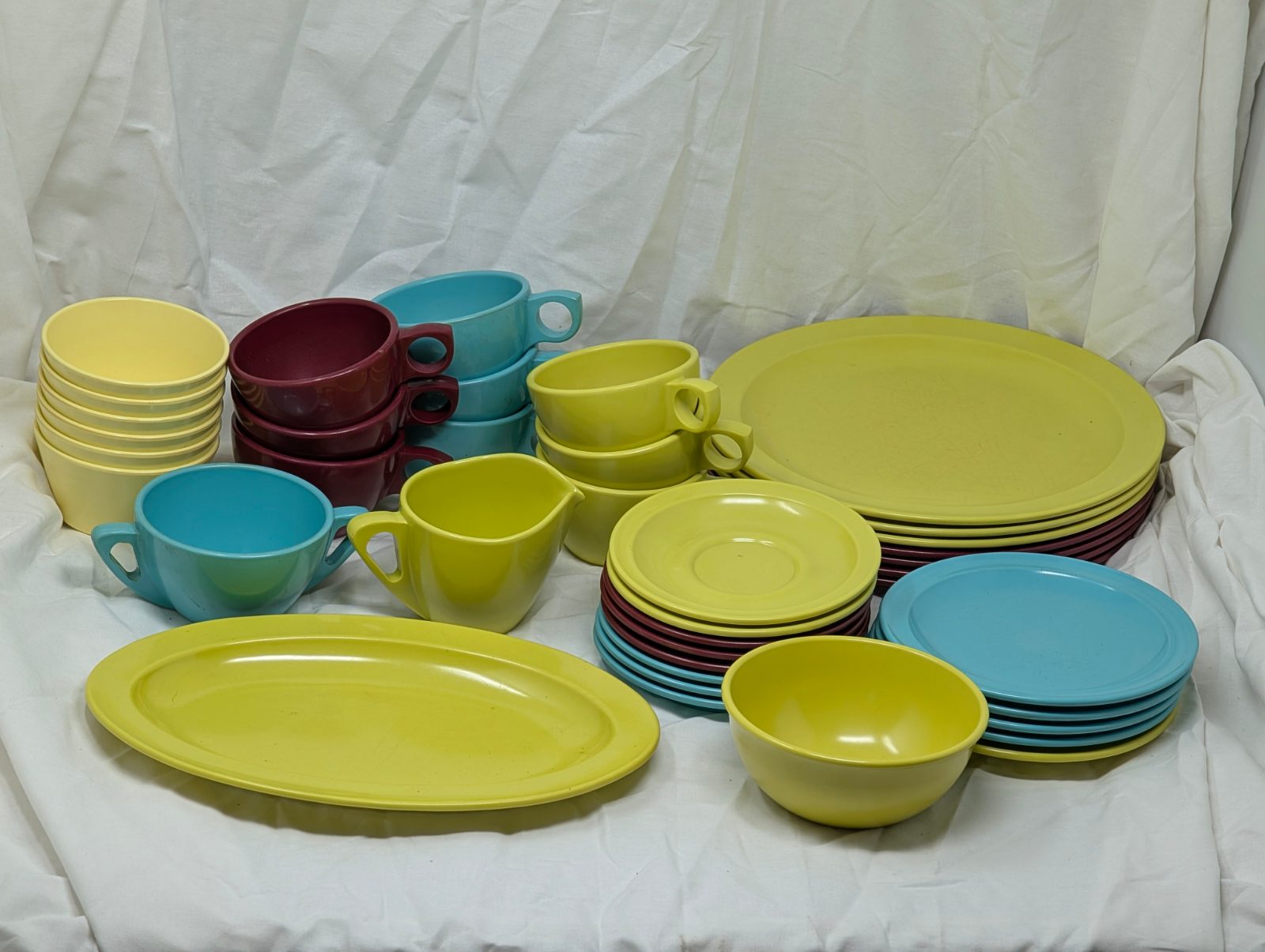 Vintage Prolon Ware Multicolor Melamine Dish Set — vintage relic from Dedstok Relics