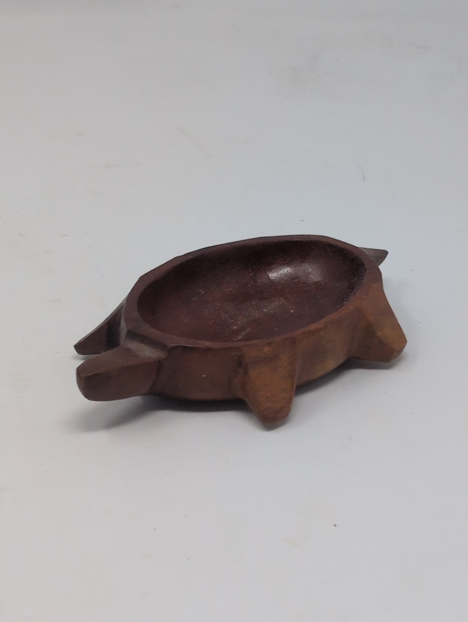 Wood turtle dish — vintage relic from Dedstok Relics